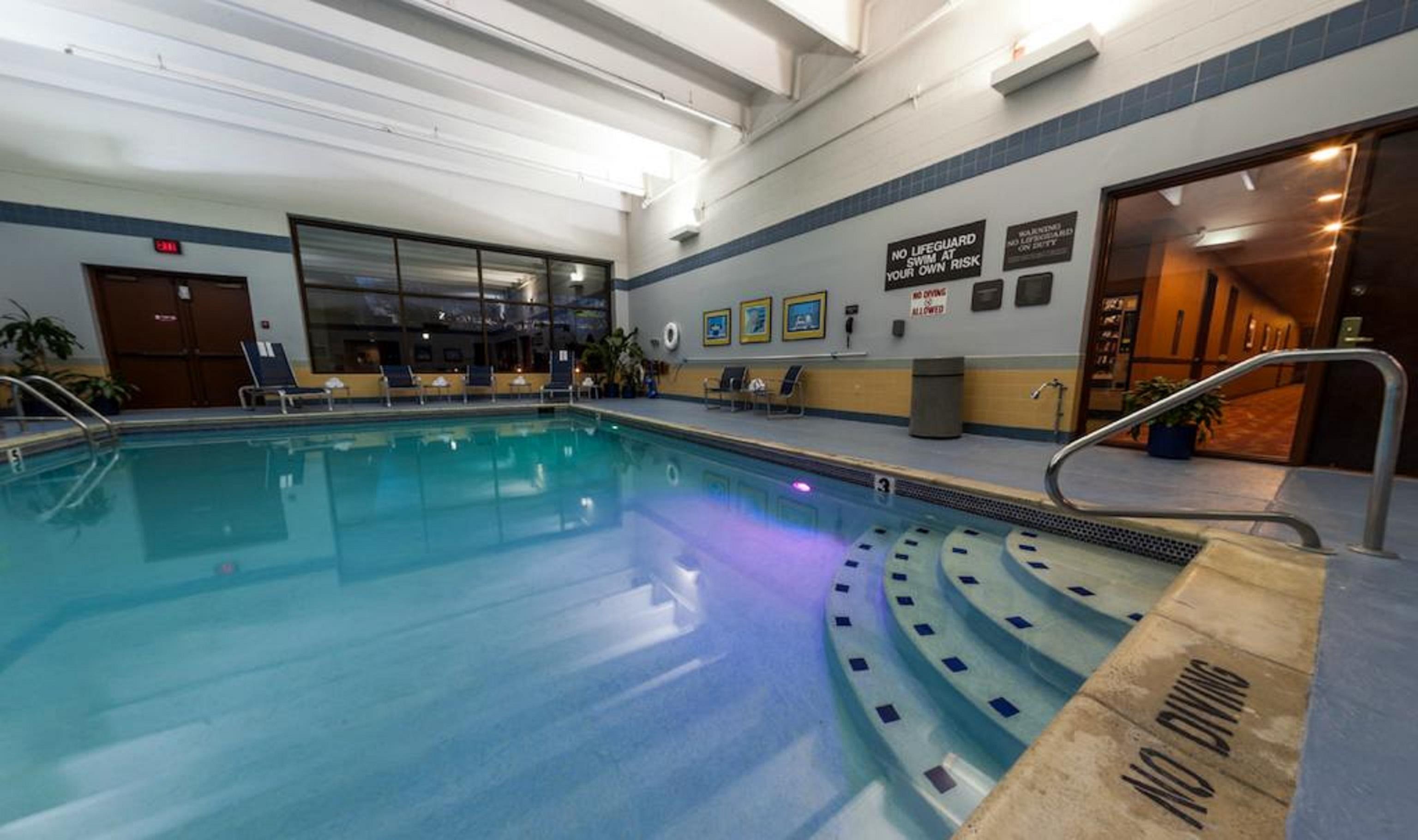 Hotel Doubletree By Hilton Lansing Facilidades foto